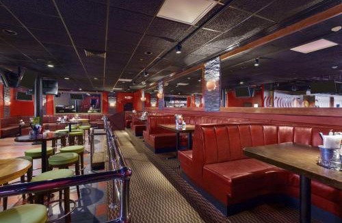 Rochelle Park Hotel | Ramada by Wyndham Rochelle Park Near Paramus