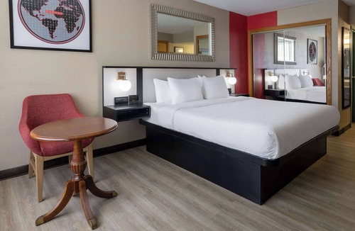 Rome Hotel | Ramada by Wyndham Rome/Verona