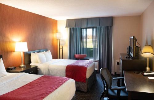 Trenton Hotel | Ramada by Wyndham Trenton