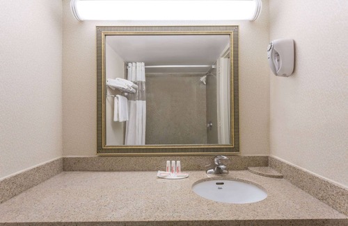 Triangle Hotel | Ramada by Wyndham Triangle/Quantico