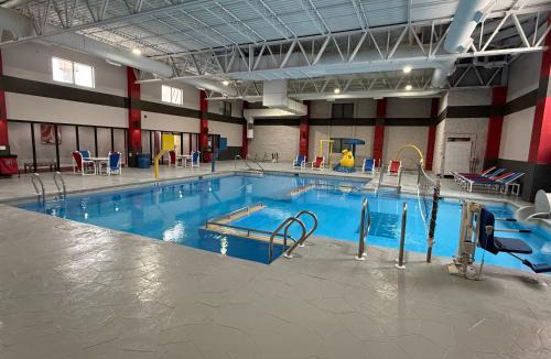 Waupaca Hotel | Ramada by Wyndham Waupaca