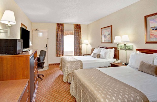 West Memphis Hotel | Ramada by Wyndham West Memphis