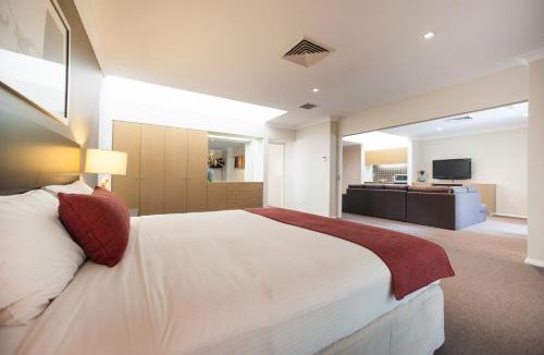 Cabramatta Hotel | Ramada Hotel & Suites by Wyndham Cabramatta