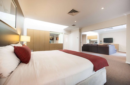 Cabramatta Hotel | Ramada Hotel & Suites Sydney Cabramatta