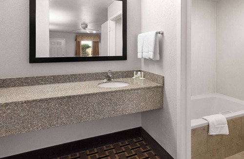 San Angelo Hotel | Ramada Limited San Angelo