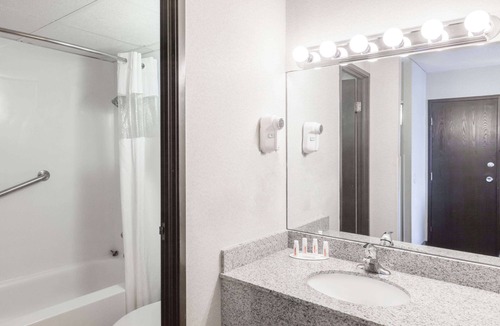 Albany Hotel | Ramada Plaza by Wyndham Albany