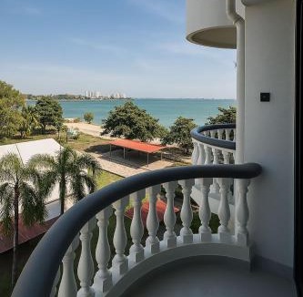 Taman Tanjung Apartment | RAMADAN DEAL! Irama Kopa - Glory Beach Resort