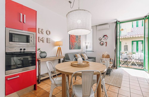 Gothic Quarter Apartment | Ramblas Apartment, Boqueria