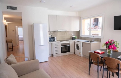 El Raval House | Ramblas Mar, by the sea!