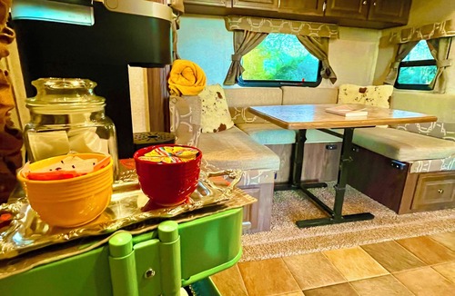 Dripping Springs House | Ramblin' Rose: a sweet Glamper for 2 under the stars in Dripping Springs