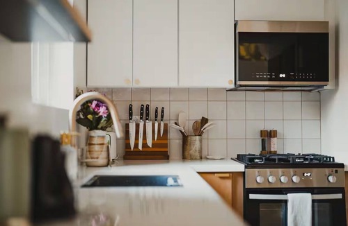 Index Cabin | Ramblin' Rose Riverfront, Hot tub, Pet frdly, Cozy