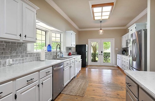 Wellborn House | Rambling Ranch ~ The Ultimate Gathering Place!