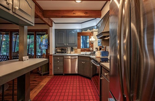 Town of Webb House | Ramona Point on 4th Lake