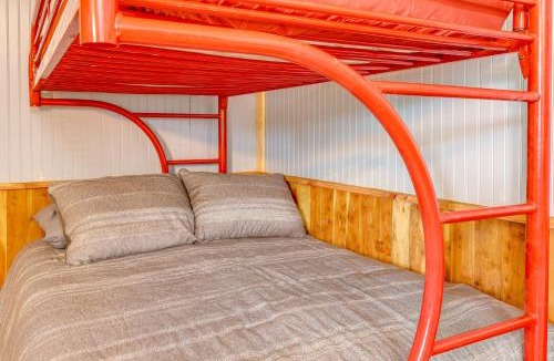 Higden Apartment | Ramp Entry! Quaint Cottage Near Greers Ferry Lake