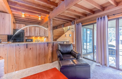 Sunriver Cabin | RANC16 - Cozy Cabin, Community Pool