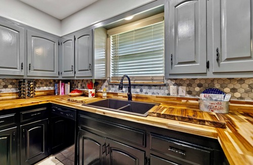 Tulsa County Other | RANCH 3BRHOUSE & BARN. HORSE&PET FRIENDLY. GATED. SLEEPS 7. GLENPOOL CITY LIMITS