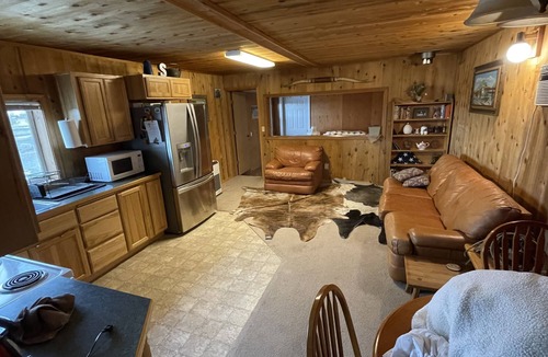 Powell Butte Cabin | Ranch Bunkhouse - beautiful views, working ranch experience!