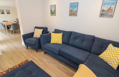 Cow Honeybourne House | Ranch Cottage