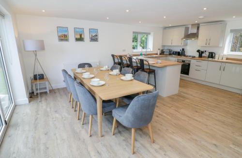 Cow Honeybourne House | Ranch Cottage