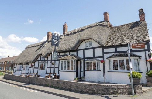 Cow Honeybourne Cottage | Ranch Cottage