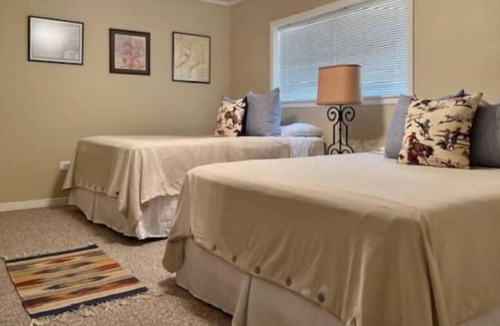 Junction Cabin | Ranch House on the river! 3-Bedroom, 1-Bathroom