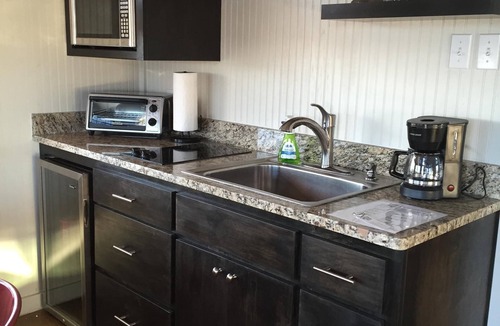 Weatherford House | RANCH LIFE! Guest House on Ranch with Pool & Hot Tub