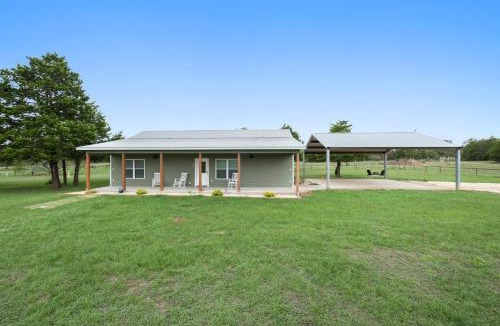 Smithville House | Ranch Oasis on 15 Acres