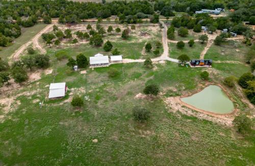 Smithville House | Ranch Oasis on 15 Acres