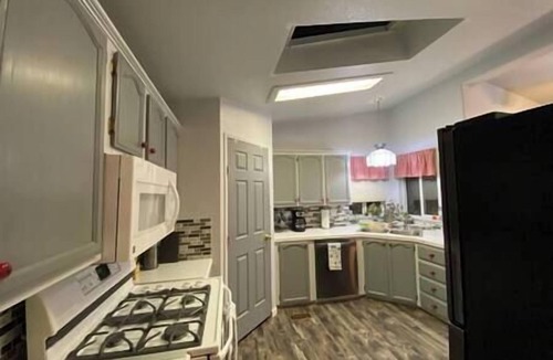 Tracy House | Ranch Oasis - Tracy, San Francisco