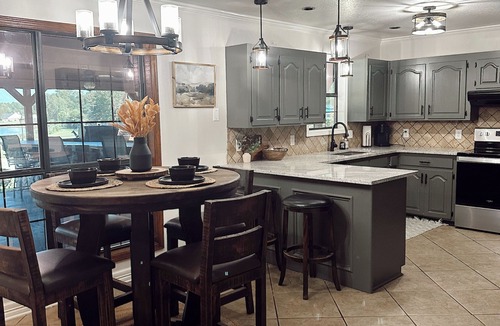 Shreveport House | Ranch & Retreat in Caddo Parish