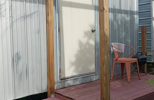 Sinton Cottage | Ranch style camp setting