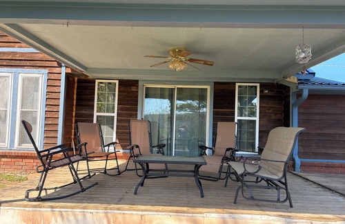 Howe House | Ranch‑Style Retreat in Howe, OK - Sleeps 9