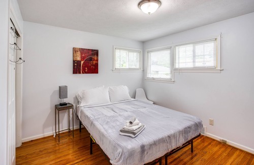 Rochester House | ♨️ Ranch W/Hot Tub~ by Arprt/Dtwn/UofR/RIT W/AC