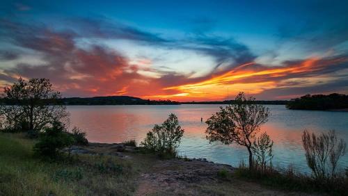 Buchanan Dam Apartment | Ranchette Apartment- beach access small lake view