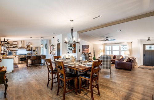 Dripping Springs House | 🌵Ranchito del Cielo | Hill Country with Pool | Dog Friendly | Wineries Nearby