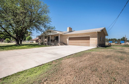 Pueblo House | Rancho Alegre County Retreat