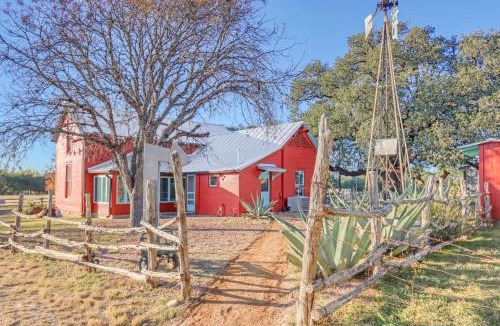 Johnson City House | Rancho De Vida Entire Property
