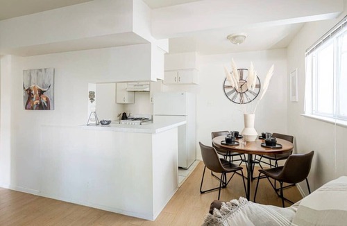 North University Apartment | Rancho Del Sol | Cozy Ranch Style | Central Austin