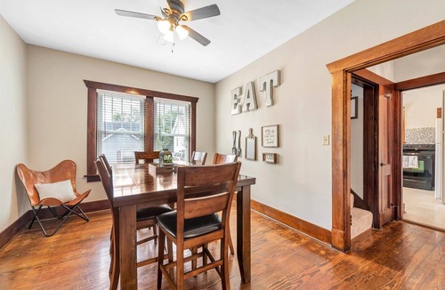 Washington House | Rand House - near riverfront, wineries & Purina Farms