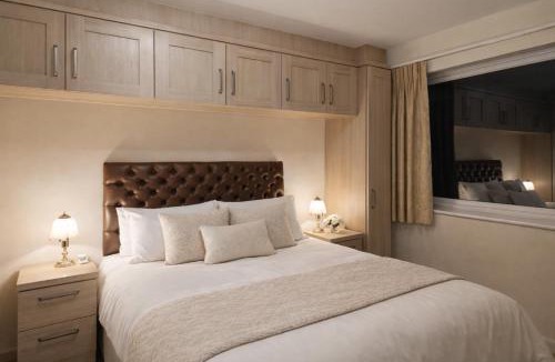 Brands Hatch House | Randall Farm