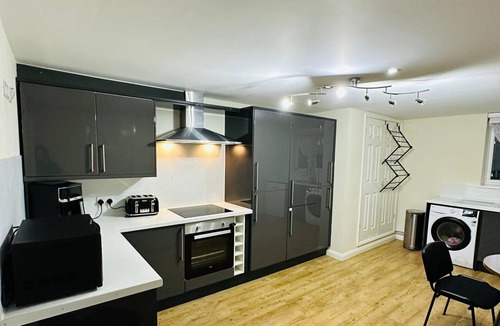 Brands Hatch House | Randall Farm