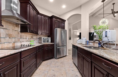 Schertz House | Randolph Central, 1-story, Chef Kitchen