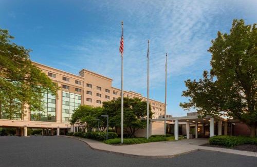 Liverpool Hotel | Randolph Hotel Liverpool Syracuse Airport West, Trademark