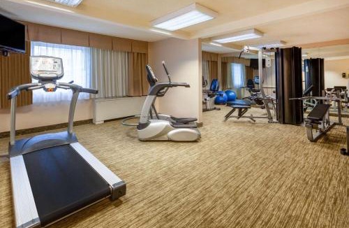 Liverpool Hotel | Randolph Hotel Liverpool Syracuse Airport West, Trademark