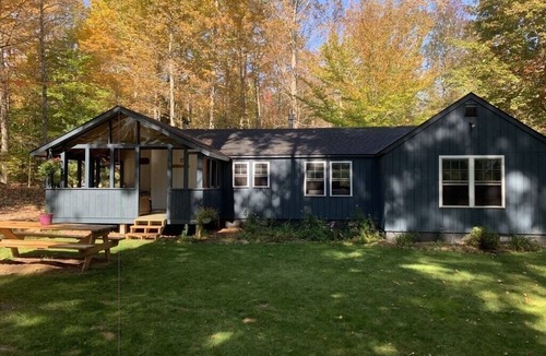 Keene Ski Chalet | Random Scoots Cabin- Keene, NY, Adirondack High Peaks!