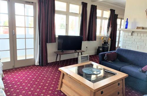 Ranfurly Hotel | Ranfurly Hotel