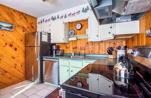 Rangeley House | Rangeley Manor B | Updated Cottage with Shared Waterfront Access on Rangeley Lake