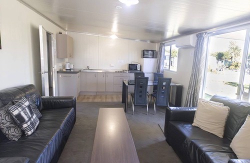 Fernside Cabin | Rangiora Eco Holiday Park