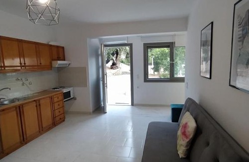 Anthousa Apartment | Rapeza Apartment