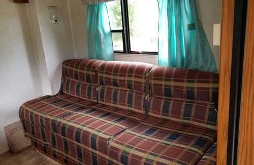 Tupper Lake RV Rental | Raquette River RV Camping 1A June's Retreat